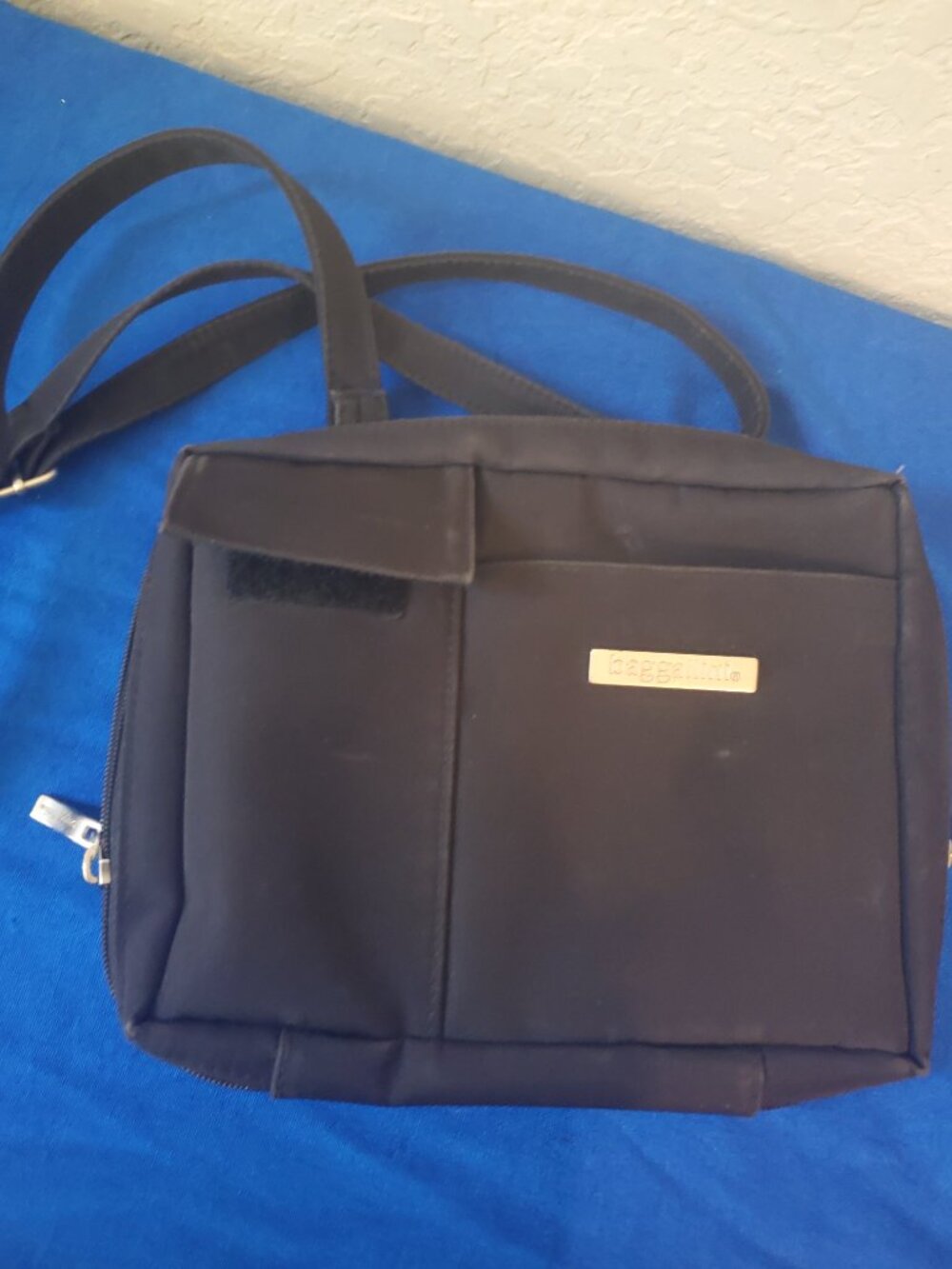 Baggallini Black Nylon Crossbody Organizer Purse Bag Wallet Checkbook Clutch